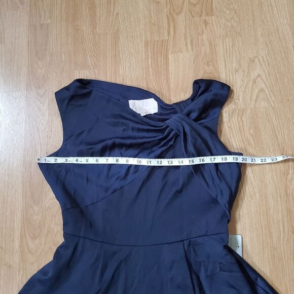 Gal Meets Glam Noelle Twist Neck Satin Dress - Picture 9 of 11